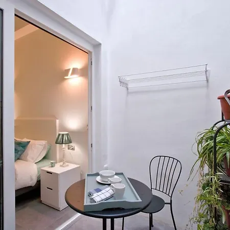 Gatu Villa Alameda, 