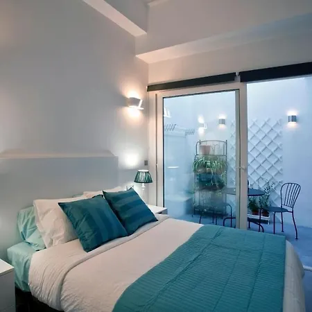 Gatu Villa Alameda, 